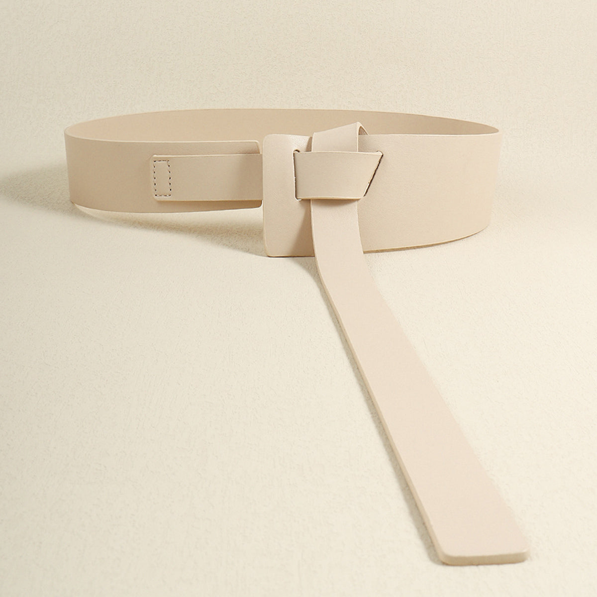 3 Stylish Knot Detail Belt