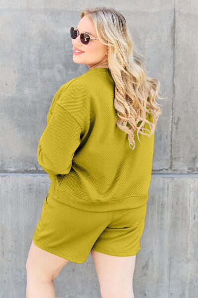 5 Comfy Textured Shorts Outfit (S - 2X)