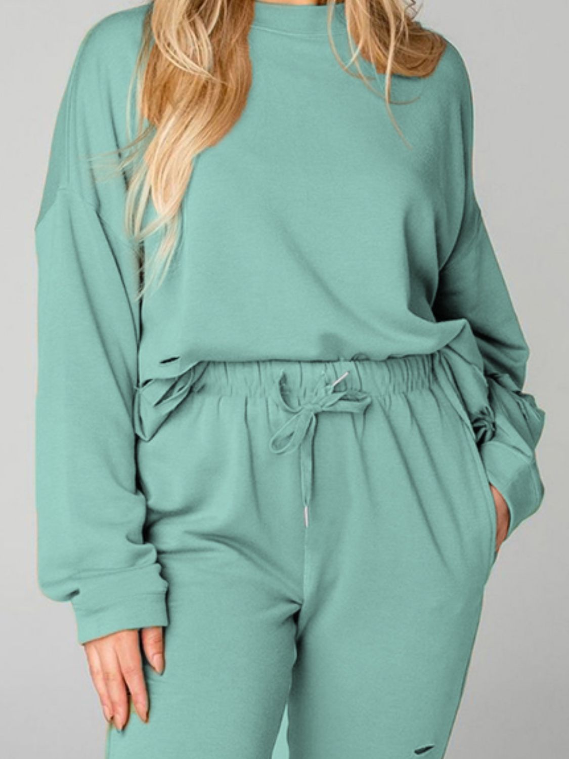 4 Distressed Sweatshirt Jogger Outfits