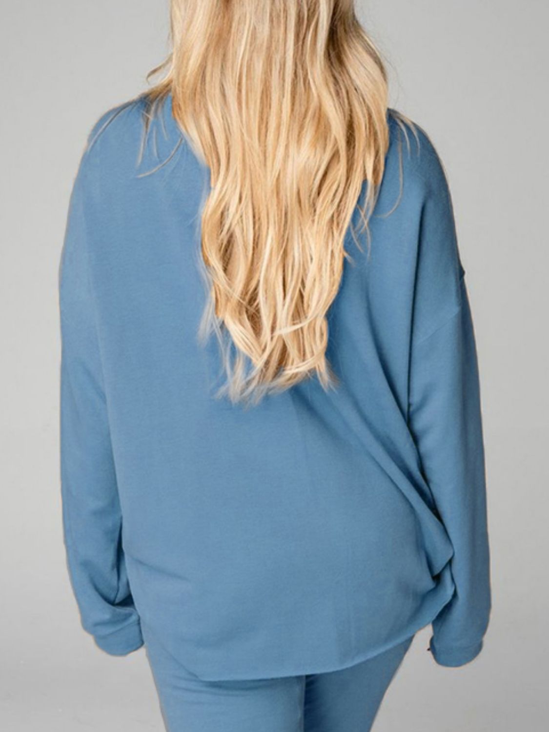 4 Distressed Sweatshirt Jogger Outfits