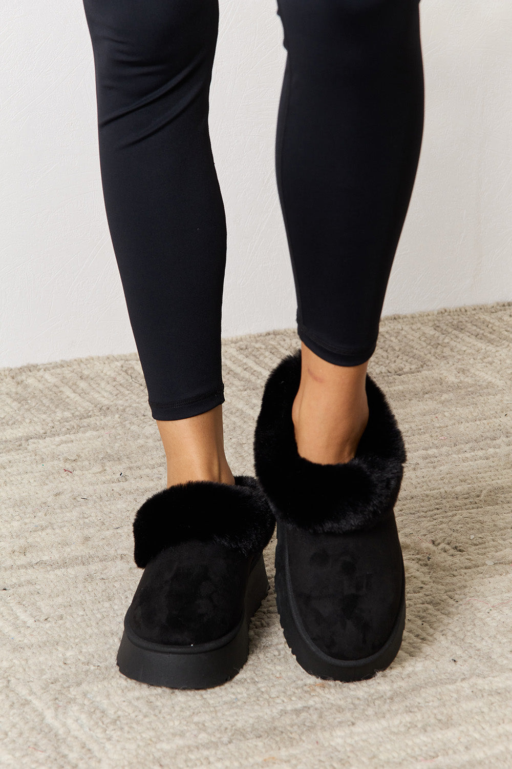 Comfy Furry Chunky Platform Boots- Black