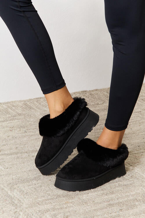 Comfy Furry Chunky Platform Boots- Black