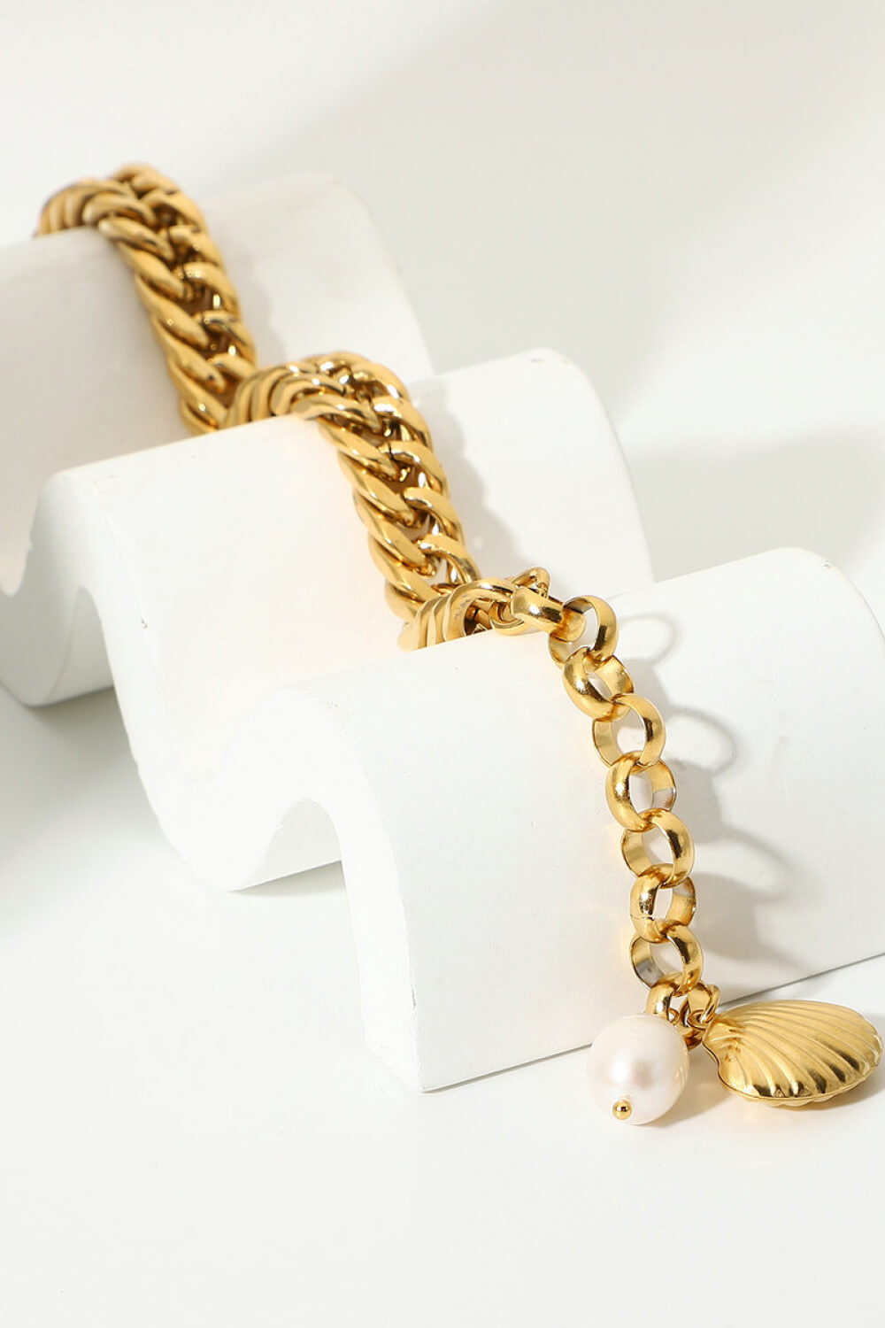 Classy Shell Chain Link Bracelet