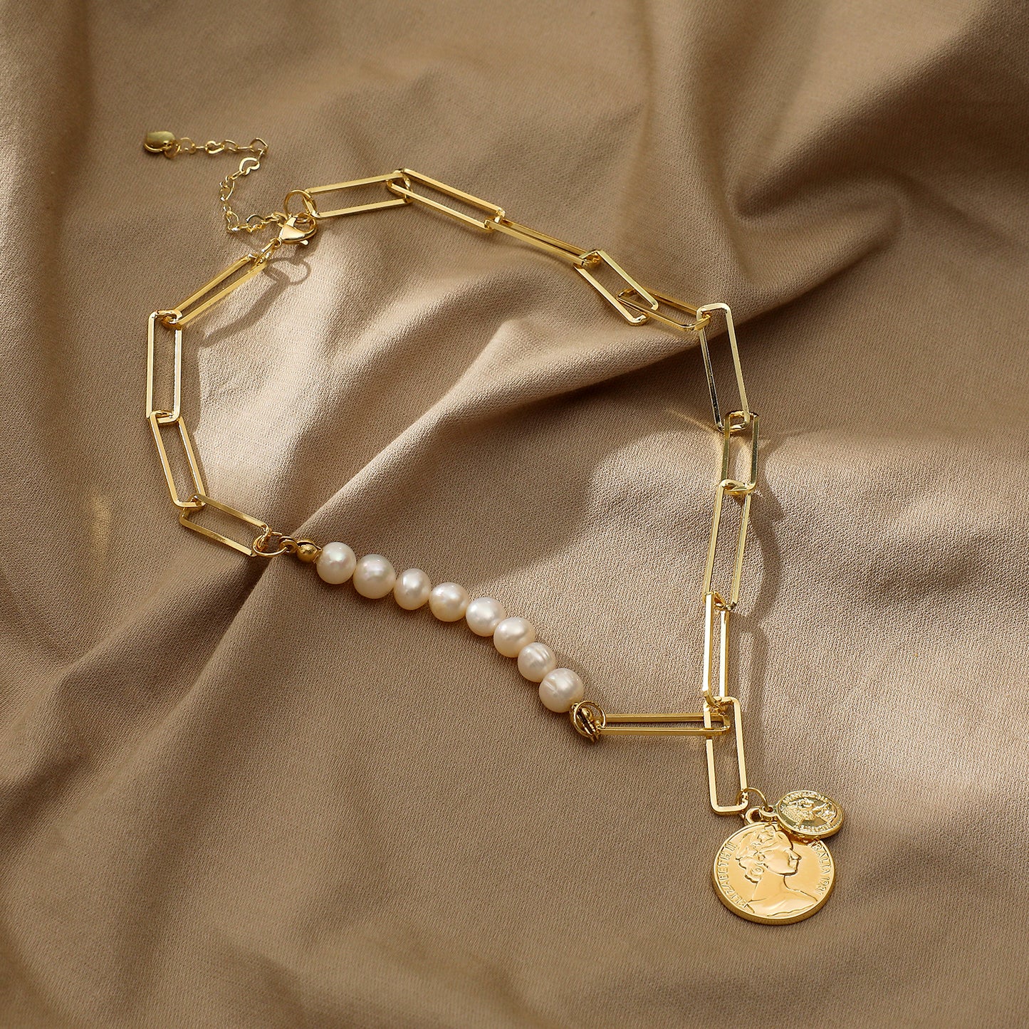 Mixed Gold & Pearl Necklace